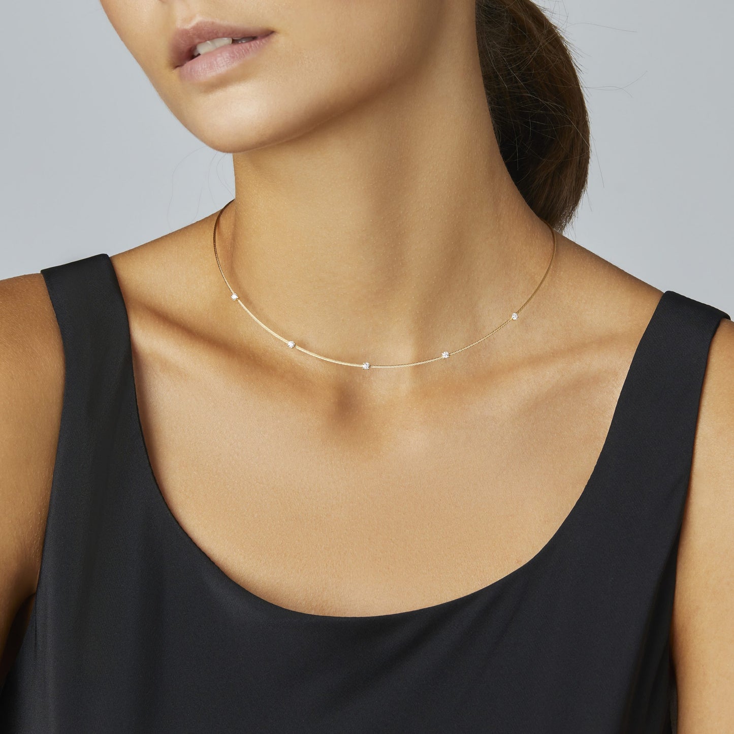 Single Unity Necklace With 5 Diamonds